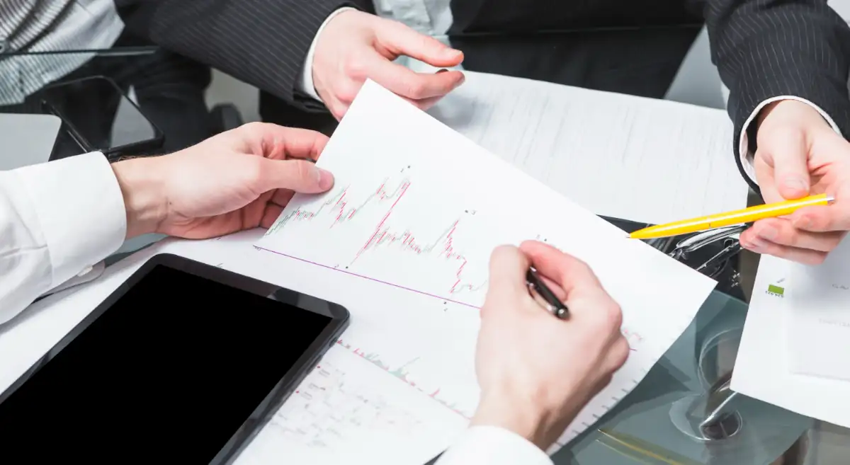 Análise de Risco e Retorno em Investimentos CDI